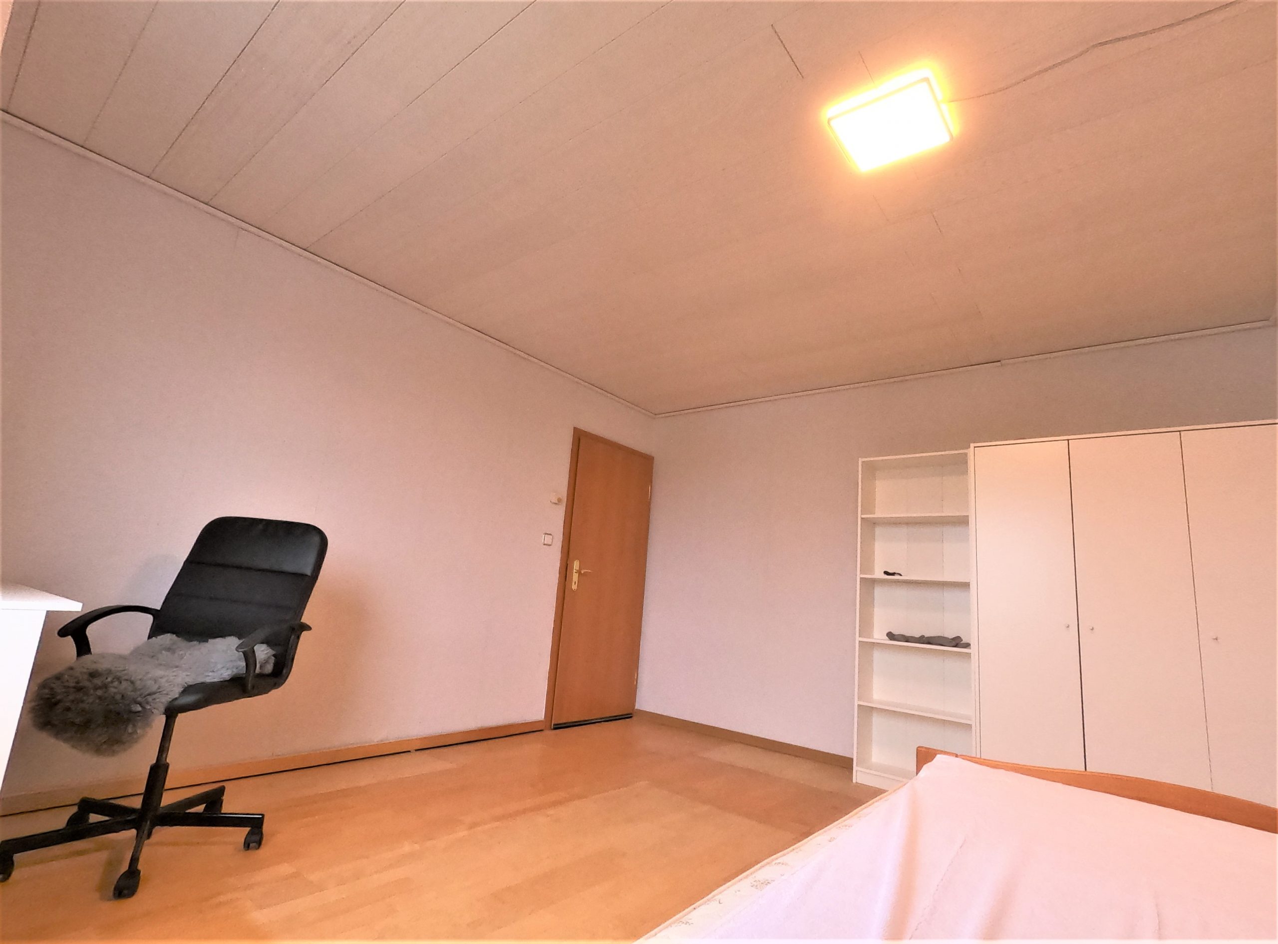 斯图加特Böblingen 3人WG 17平米房间出租，可anmelden 德上房产 DeSH Real Estate GmbH